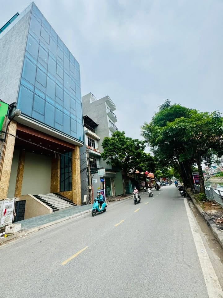 TÒA VĂN PHÒNG LÔ GÓC MẶT PHỐ TRỊNH ĐÌNH CỬU&nbsp; XÂY MỚI 9 TẦNG